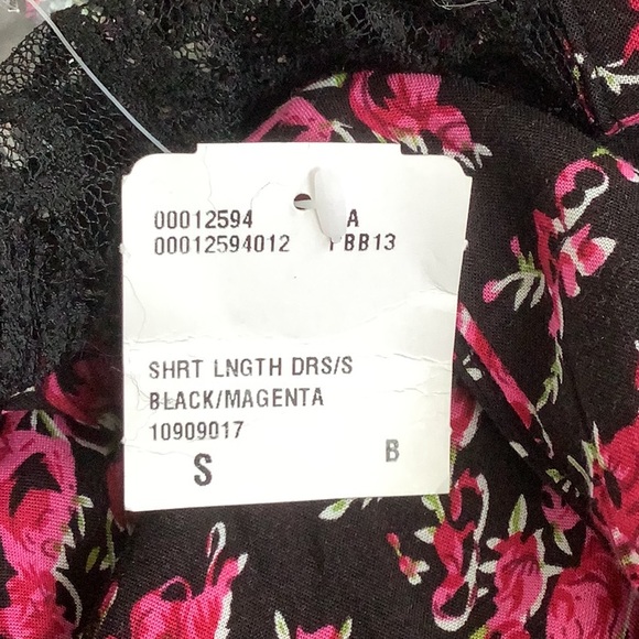 FOREVER 21 FLORAL LACE DRESS - Picture 5 of 5